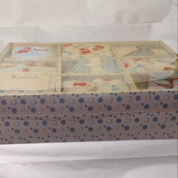 🎁🦖🦕🍼BabyDinosaur Piece Set 🎽 🩳 🧤10 Piece NWT - Picture 2 of 8